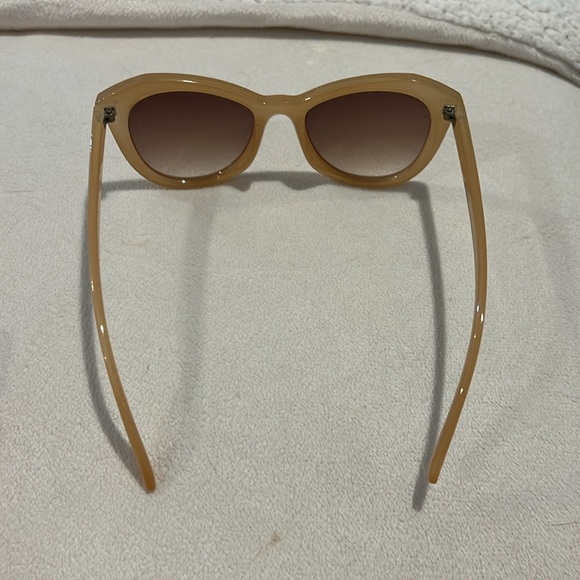 Tan Sunglasses - Picture 4 of 5